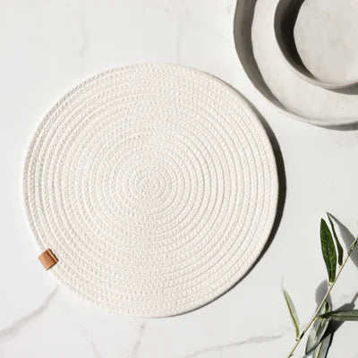 Placemat 13” Ivory Round